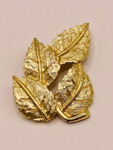 Vintage textured gold - textured, gold-tone
