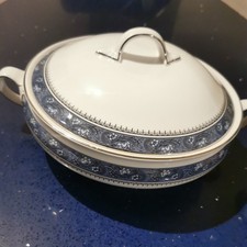Aynsley Blue Mist fine bone china-Vegetable Tureen/casserole dish with lid