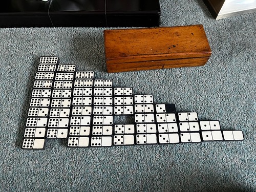 Vintage double nines domino