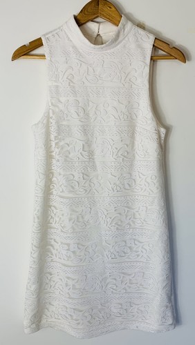 Shilla size white shift - size,