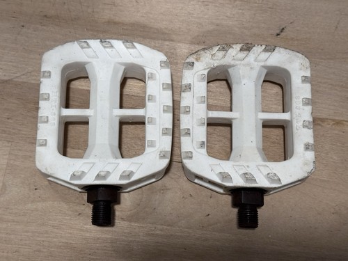 Oldschool hti 863 pedals - 1/2,