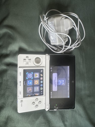 Nintendo 3ds handheld - nintendo,