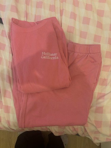 Hollister pink jogger and - jogger,