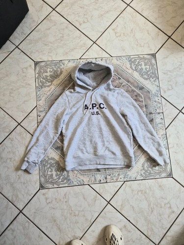 Us logo light gray - a.p.c.,