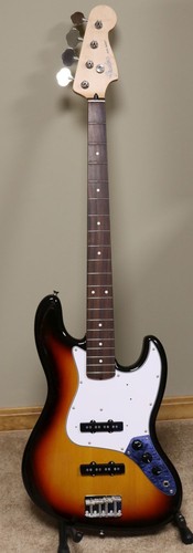 Fender jazz bass - in, japan