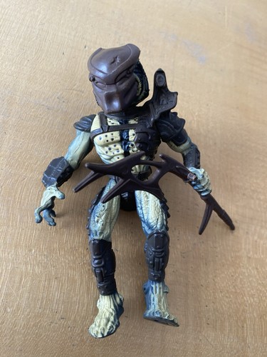 Vintage 1993 predator action - predator,