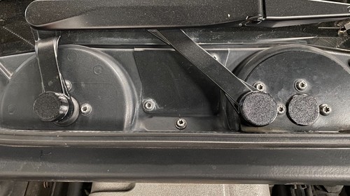 Aston martin wiper nut - martin,