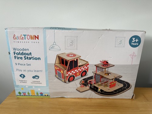 Little town wooden fold - town,