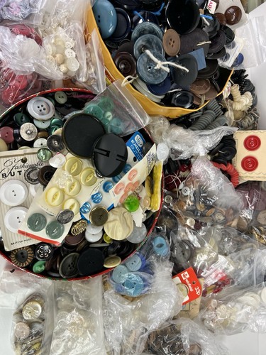 3kg vintage buttons - vintage, job