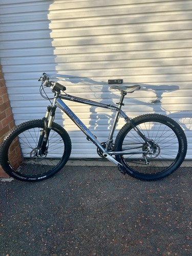 Pro mountain bike excellent - in,