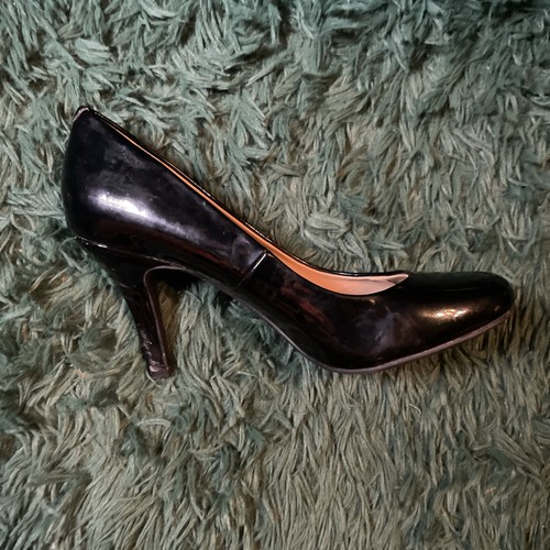 Black shiny leather kelly - shiny, leather,
