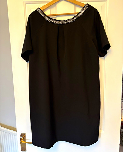 Monsoon size black shift - size,