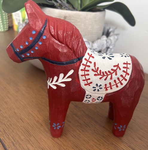 Red dala scandi swedish horse - swedish,