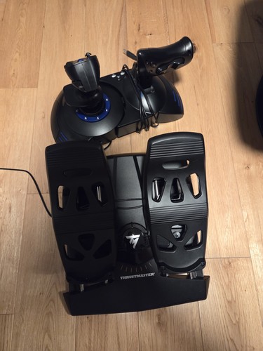 Thrustmaster flight hotas 4 - thrustmaster,