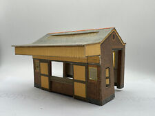 B3H95 Goods Shed Building OO Gauge Card Kit Pre-Built Building Play Worn