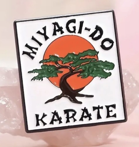 Miyagi karate pin - do,