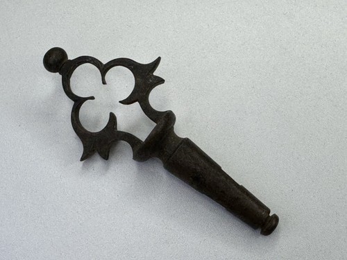 100 original bronze key - 100%,
