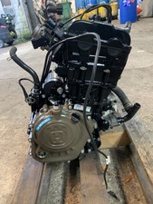 HUSQVARNA 2022 SVARTPILEN