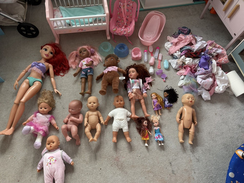 Doll playset lot dolls - playset, lot: