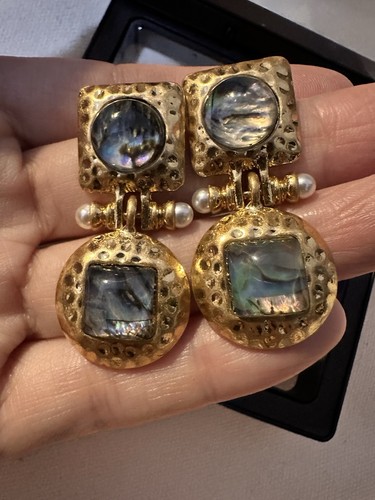 Vintage style gold - vintage,