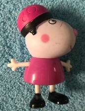 Mattel 2011 Suzy Sheep Wearing
