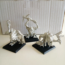 Warhammer Fantasy The Old World 3 OOP Metal River Trolls.