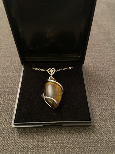 Tigers eye pendant necklace - pendant, on