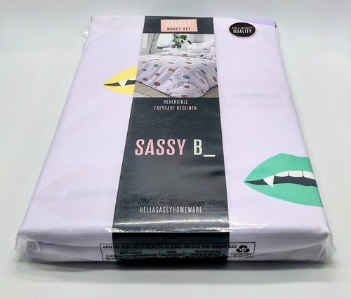 Sassy reversible vampire - b_,