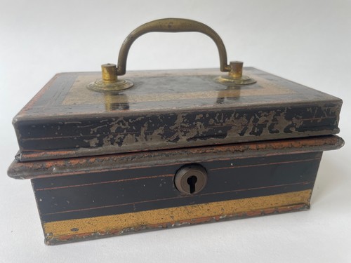 Vintage metal cash box - , with