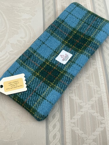 Hand crafted harris - hand,