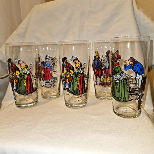 Set clear glass tumblers - of,