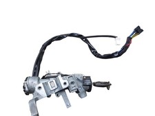 Suzuki Grand Vitara Ignition Switch and Key 2004 2.0 Diesel  37120-68D00