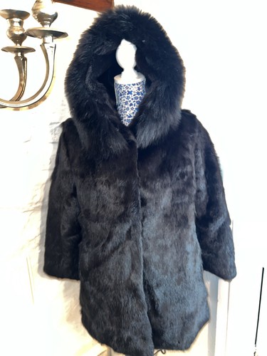Real black fur - real,