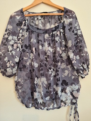 Text floral sheer - text,