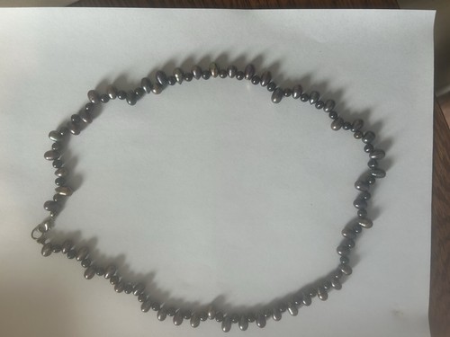 Dark iridescent baroque pearl - dark,