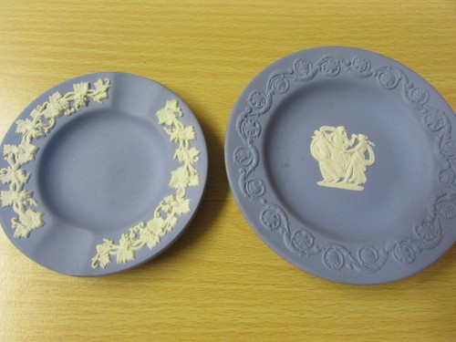 Look stunning pair of - *look*,