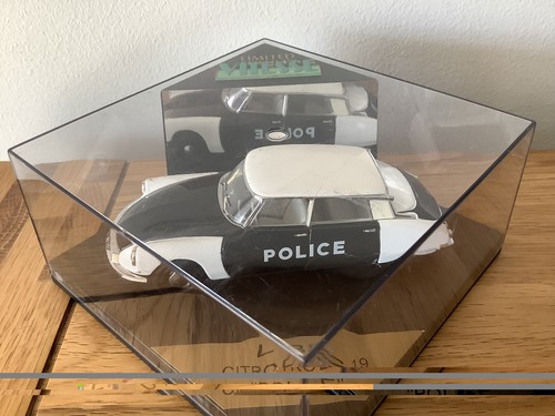 Vitesse l138 citroen - ds, police