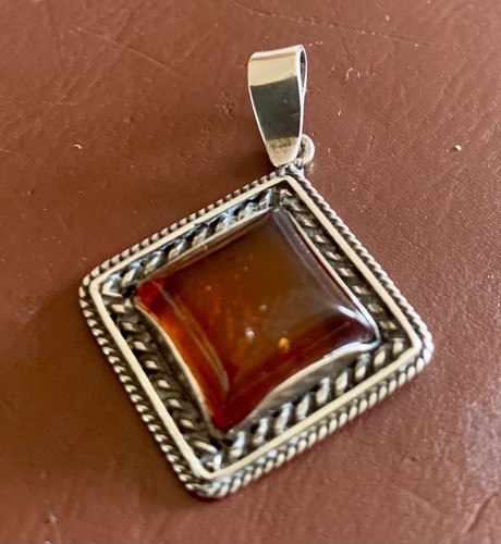 Small silver amber square - silver,