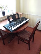 Yamaha EZ-220 electric keyboard