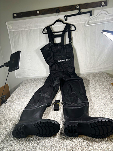 Night cat chest waders - night,