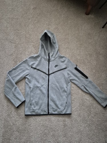 Grey nike tech - fleece,