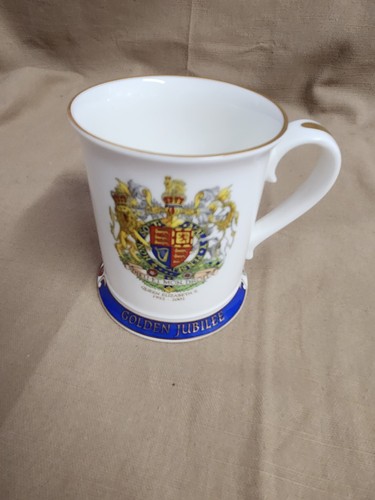 Queen elizabeth golden - queen,