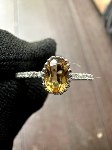 Citrine woman ring - citrine, silver