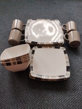 16 Piece Pri-Mel Melamine Set