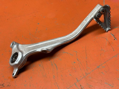 Rear brake lever pedal - rear, 2015