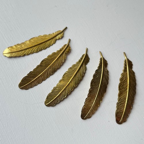 Vintage raw brass feather - brass,