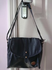 ladies messenger crossbody