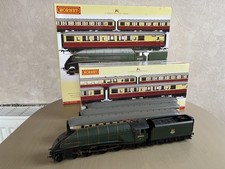 Hornby OO Gauge R2435 & R4228