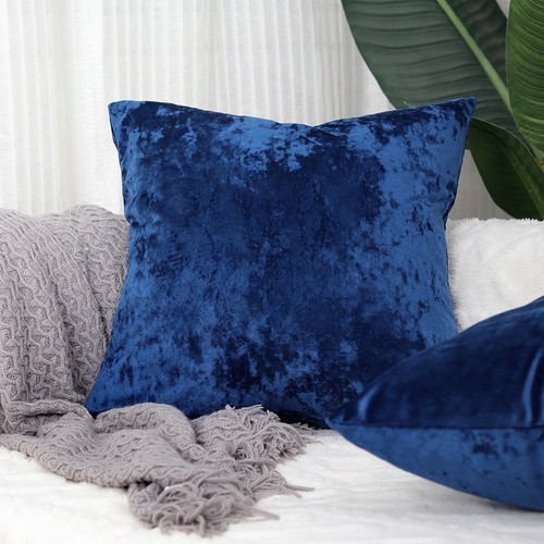 Crushed velvet cushion - crushed,