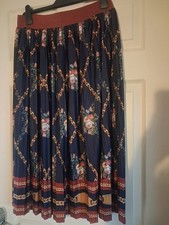 zara pleated patterned skirt L